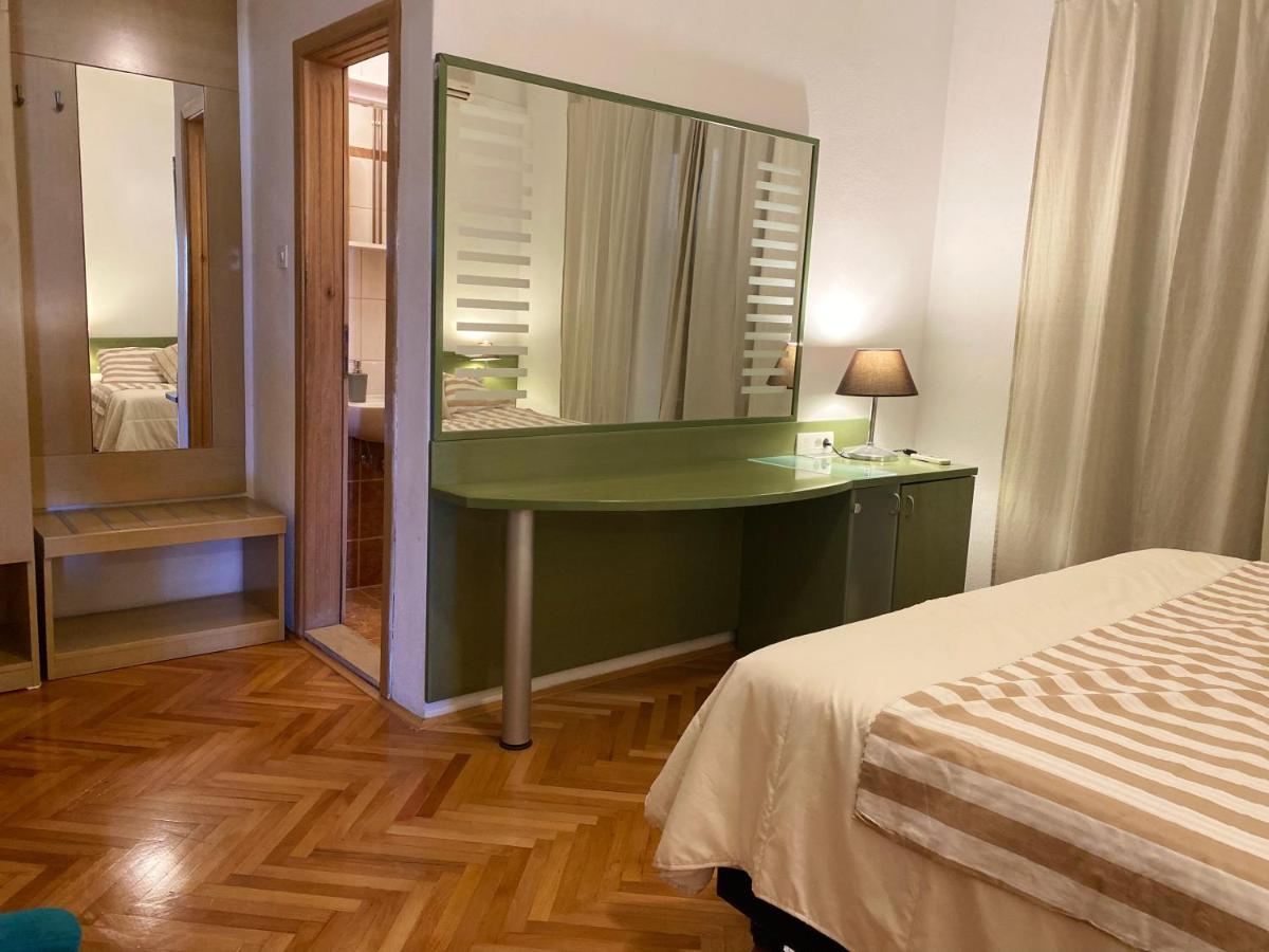 Rooms Josip Makarska Ngoại thất bức ảnh